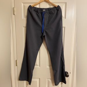 FIGS Men’s Pisco Charcoal Scrub Pants